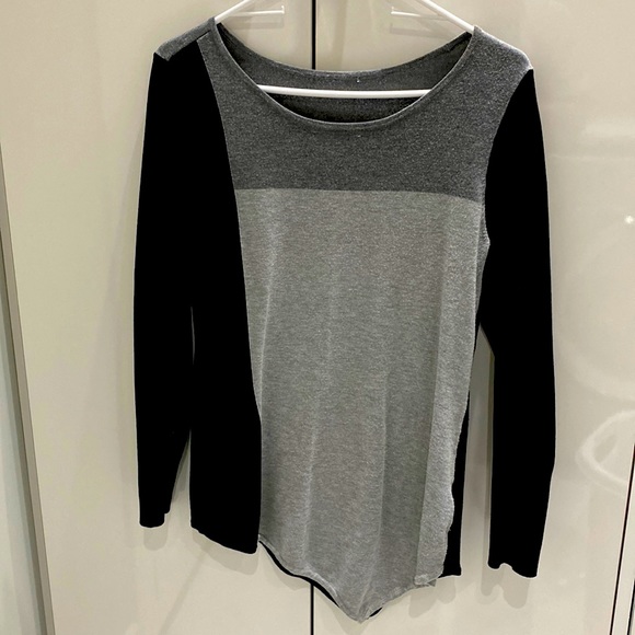 Top - Picture 1 of 2